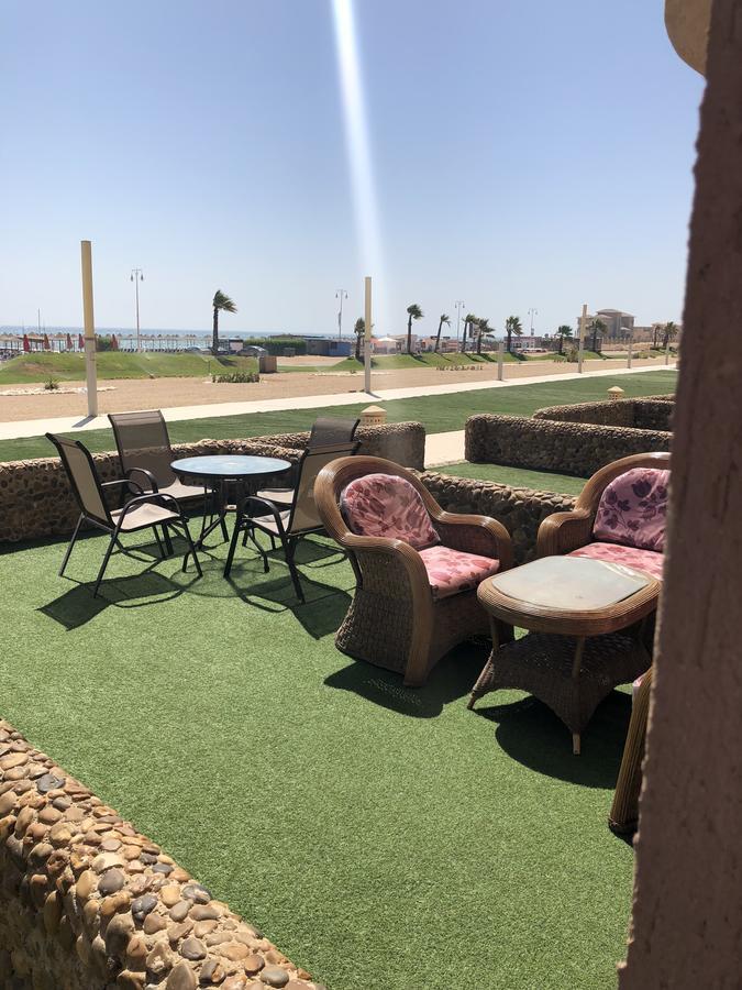 Chalet Porto South Beach - Beach Front Sea View Ain Sukhna Exteriör bild